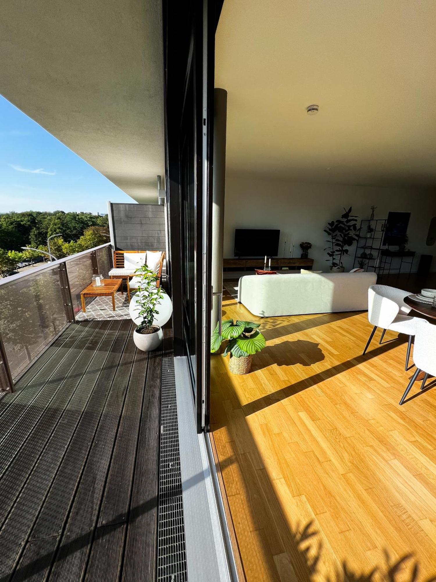 Moderne Mit Grosszuegigen 100qm In Der Dresdner Altstadt Apartament *